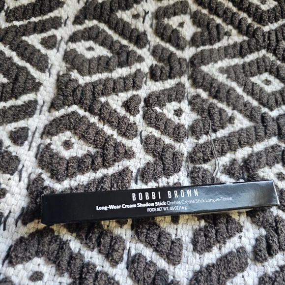 Bobbi Brown Long-Wear Cream Shadow Stick- Shore (Matte) - 05 oz./1.6 g - Picture 13 of 16